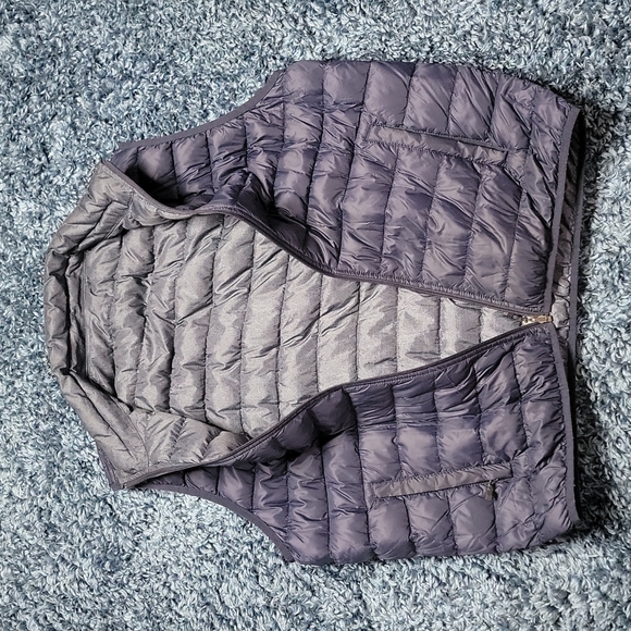 Vest - Picture 3 of 3